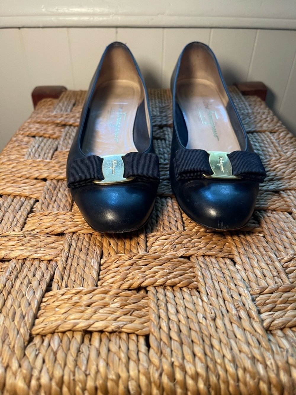 Blue Salvatore Ferragamo Vera Pump with Bow and Logo Detail - Picture 2 of 6